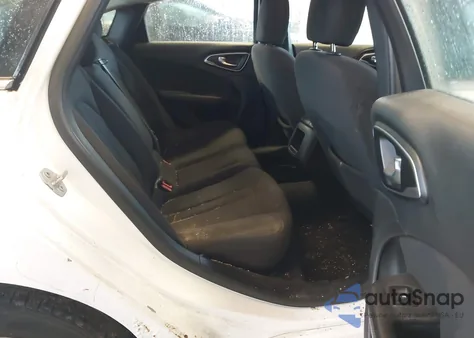 2015 Chrysler 200 Limited z USA, uszkodzony, nr VIN 1C3CCCAB2FN631564